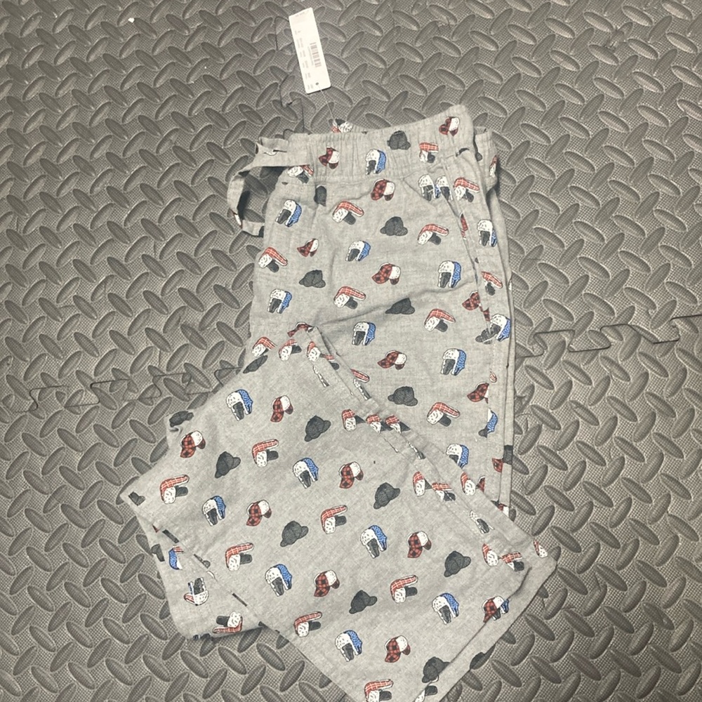 J Crew Men’s NWT small flannel pajama pants, trapper hat print